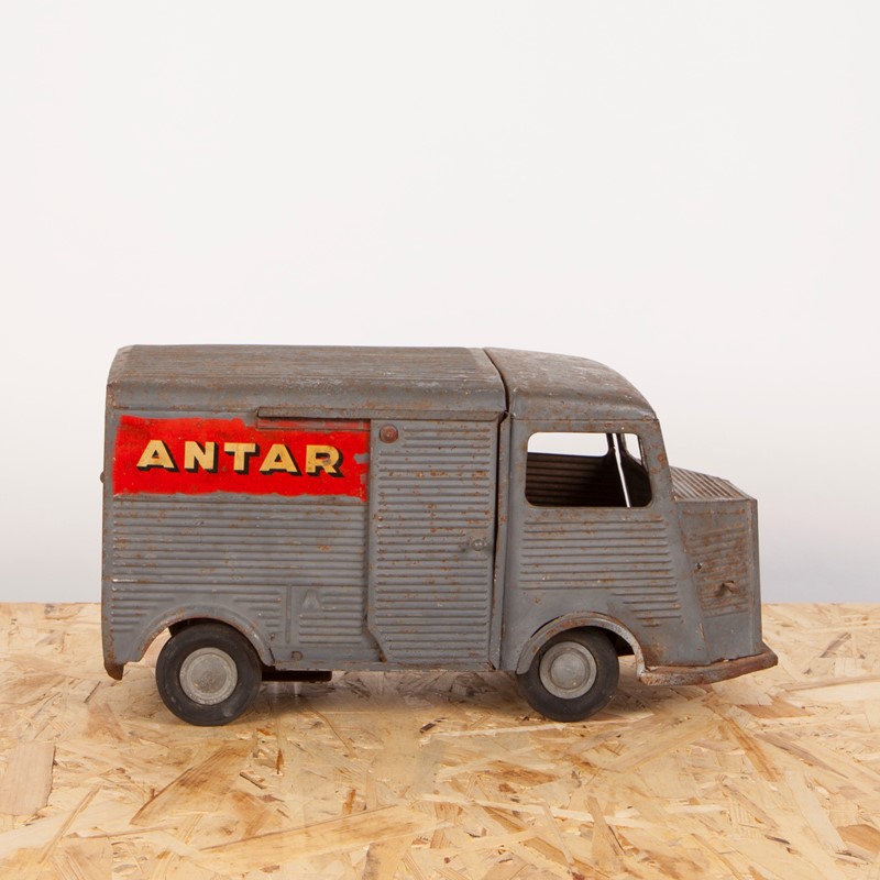 Well Worn Model Citroën HY Antar Advertising Truck-ljw-antiques-0895-8-main-637180813632014359.jpg