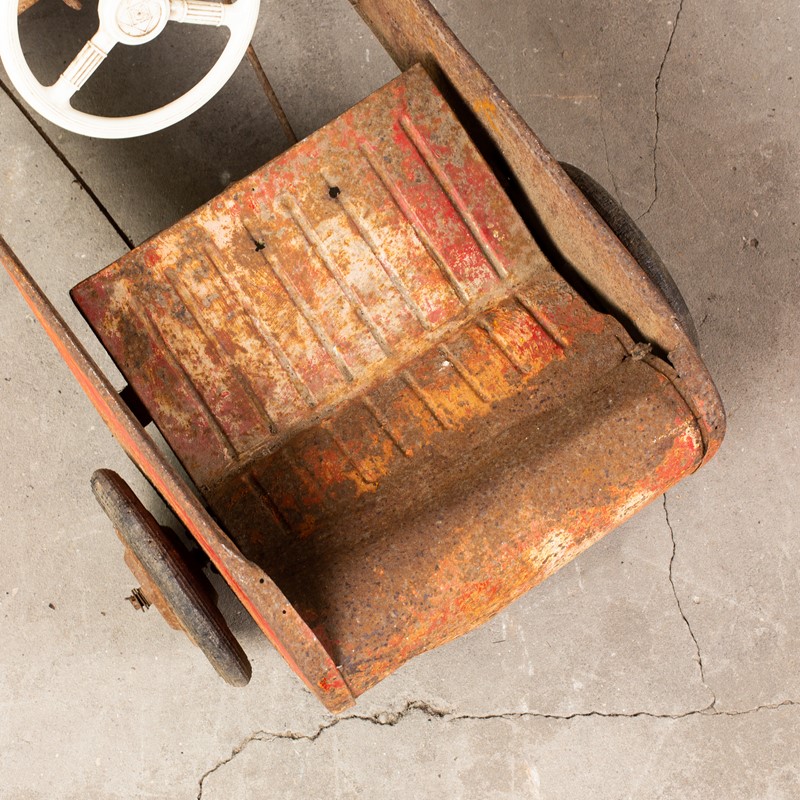 Vintage tin 'barn find' pedal car-ljw-antiques-1752-10-main-637935055291643210.jpg