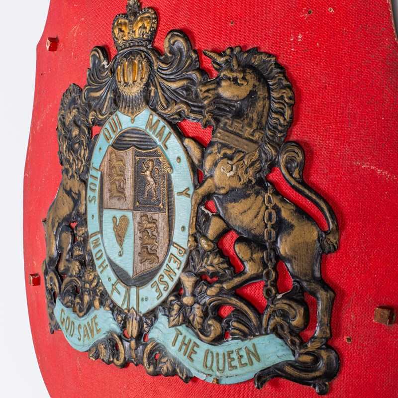 Pressed Card Victorian Royal Coat Of Arms Flag Holder-ljw-antiques-2058-3-main-638354214523345679.jpg