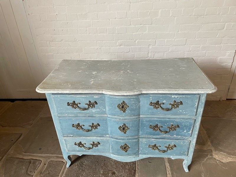 French Painted Commode-louise-hall-decorative-french-commode-2-main-638216672700776723.jpeg