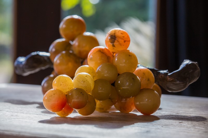 Large Bunch Alabaster Grapes with Resin -louise-hall-decorative-lhd-web-161-main-637399028075791295.jpg