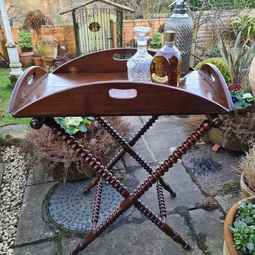 Superior Mahogany Butler's Tray On Unusual Ring Turned Stand