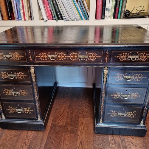 Top Quality Edwards & Roberts Victorian Desk