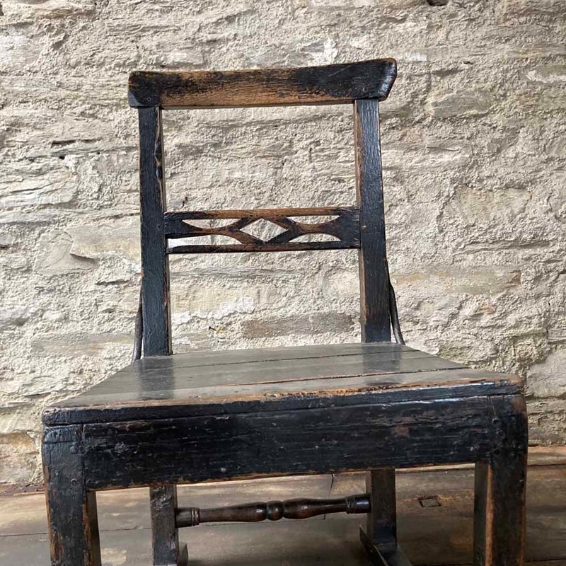 Antique Welsh child's rocking chair-marc-kitchen-smith-ks7411-img-3175-1000px-main-637733596074336814.jpg