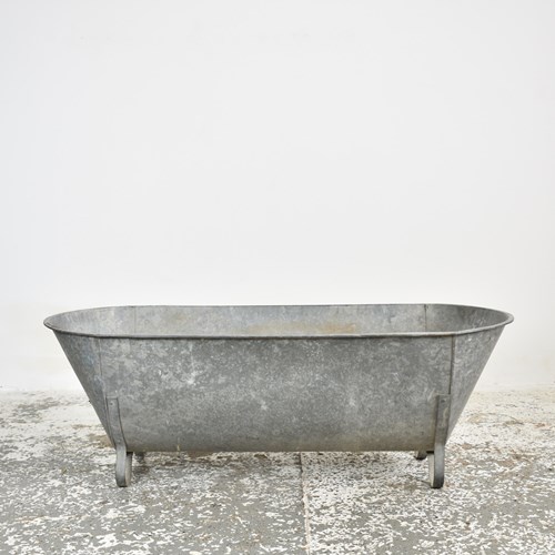 Large Vintage Galvanised Bath Planter -AZ