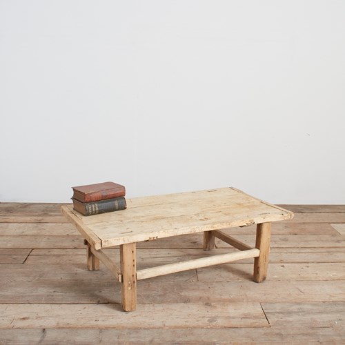 Antique Rustic Elm Coffee Table – BB