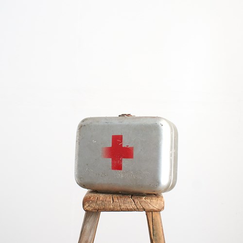 Medium Antique Vintage Medical First Aid Box – K