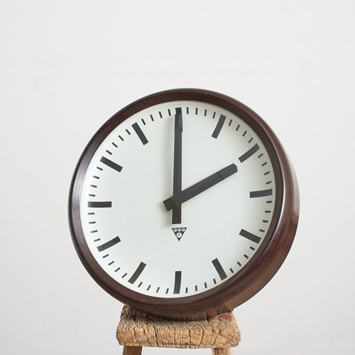 Large Round Bakelite Antique Pragotron Clock – I