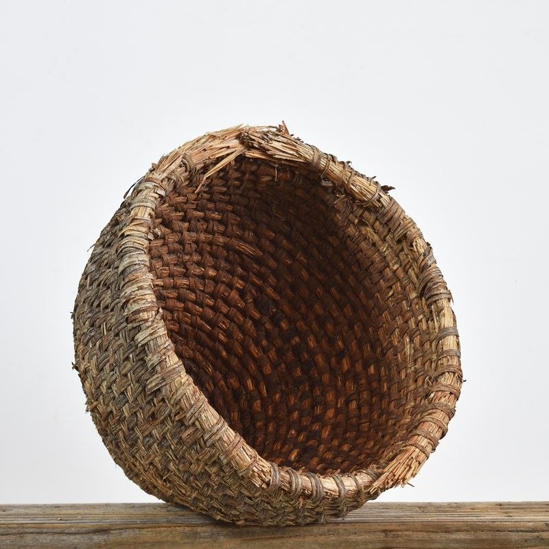 Antique French Bee Skep -Q-mayfly-vintage-dsc-0323-11-2000px-main-638296996348712134.jpg