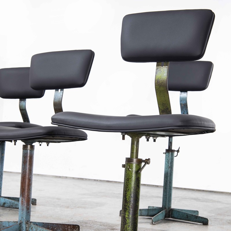 1960's Swivelling Industrial Chairs - Set Of Five-merchant-found-199e-main-637733577970814332.jpg