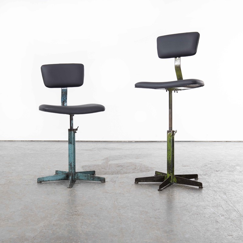 1960's Swivelling Industrial Chairs - Set Of Five-merchant-found-199i-main-637733577903940366.jpg