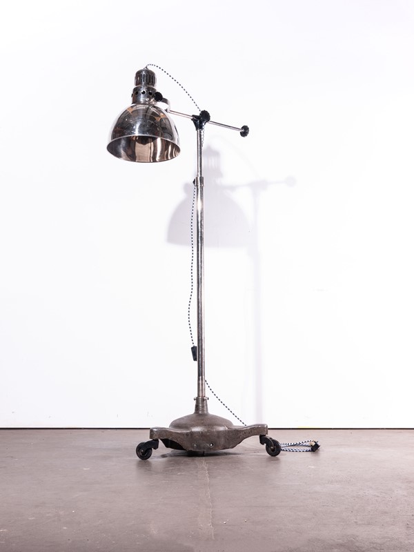 1950'S Vintage Standing  Lamp On Wheels-merchant-found-280-main-637050032906075962.jpg