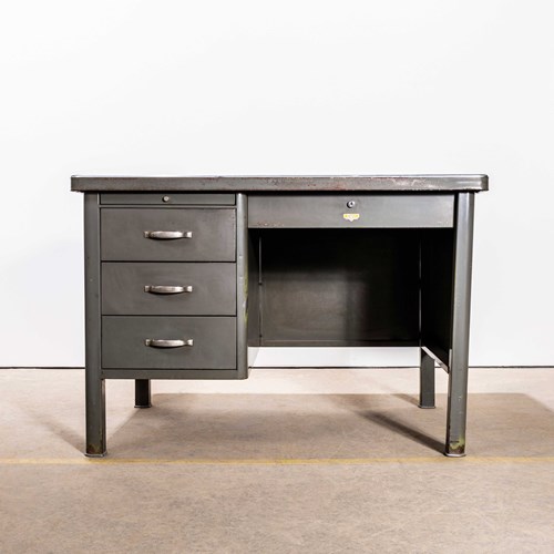 1950’S Metal Desk By Barro – Mechelen
