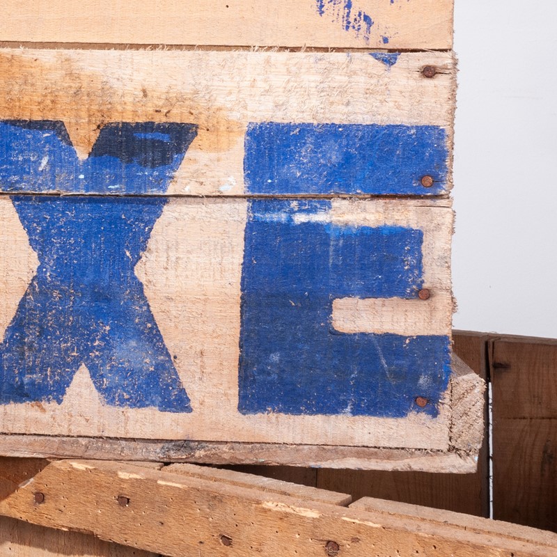 1940's Chicoree Luxe  Storage Wooden Crate-merchant-found-659c-main-637079487205292365.jpg