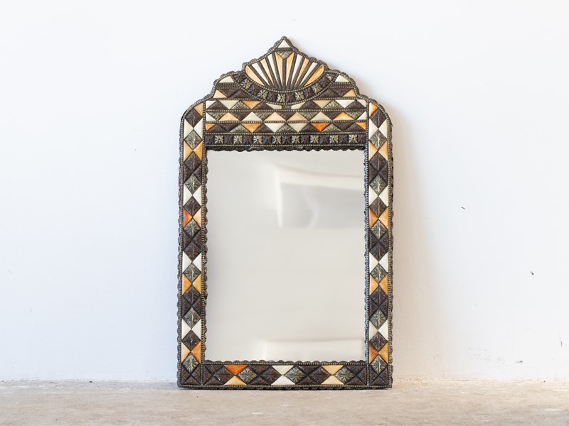 Inlaid Moroccan Mirror-modants-2050-mains-main-638303780929855672.jpg