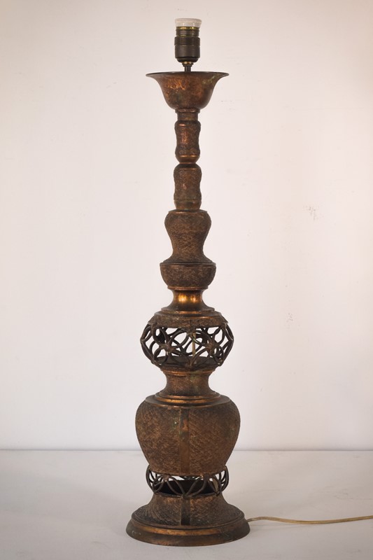 Oriental Style Brass Table Lamp Stand-modern-decorative-746-brass-stand-lamp--9-main-637471877627264046.jpg