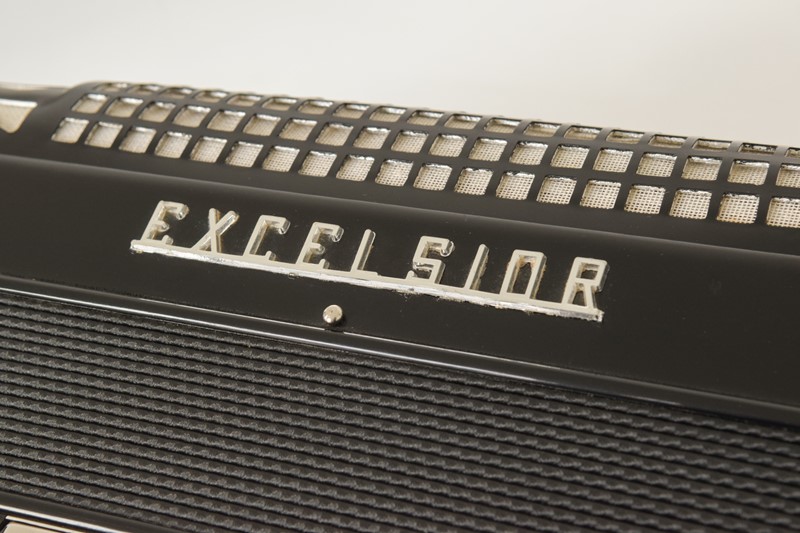 Excelsior Accordion, Mod. 304-modern-decorative-excelsior-accordion-5-main-638043836221282544.jpg