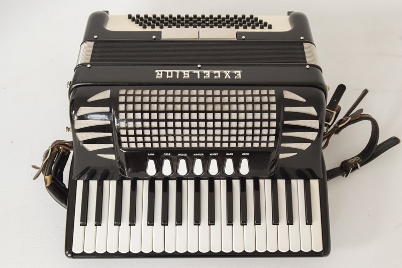 Excelsior Accordion, Mod. 304-modern-decorative-excelsior-accordion-8-main-638043836251438383.jpg