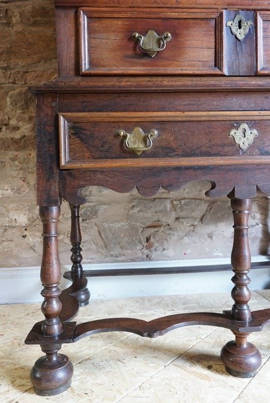 A William And Mary Walnut Chest On Stand -no43collectables-dsc04853-main-638250276013454911.JPG