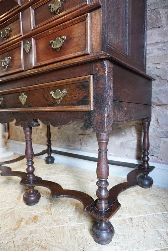 A William And Mary Walnut Chest On Stand -no43collectables-dsc04854-main-638250276004080079.JPG