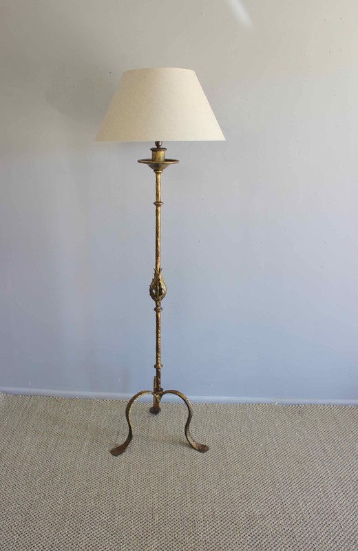 Spanish Mid Century Floor Lamp-norfolk-decorative-antiques-img-0299-main-637915064942433512.jpg
