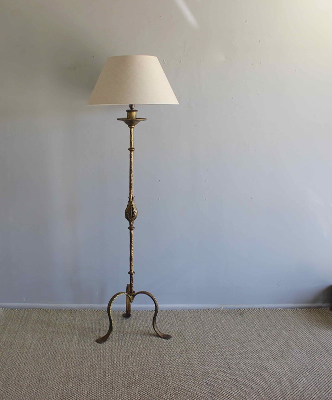 Spanish Mid Century Floor Lamp-norfolk-decorative-antiques-img-0304-main-637915064682878387.jpg