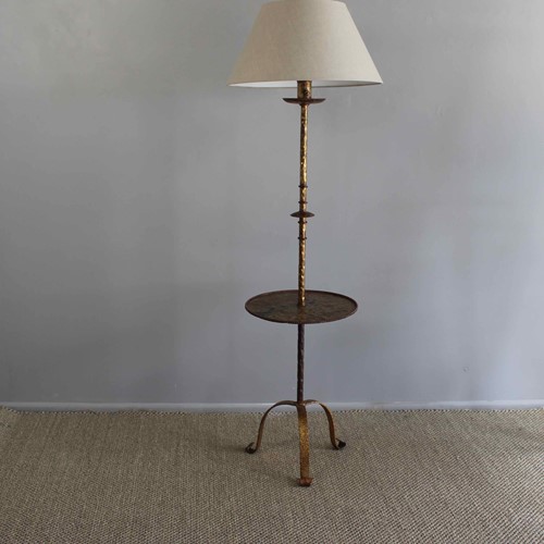 Smart Gilt Metal Spanish Floor Lamp With Table