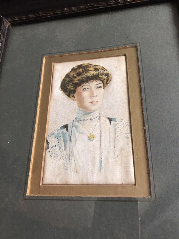 Early 20th Century Framed Silk Portrait Of A Lady -nothing-new-early-20th-century-edwardian-ebonised-framed-silk-portrait-of-a-lady---nothingnewstafford-main-638088871460340313.jpg