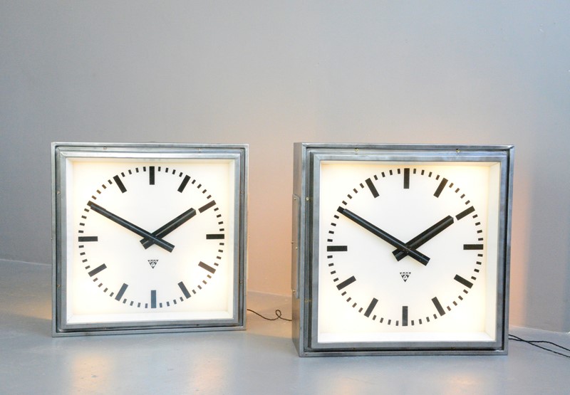 XL Light Up Station Clocks By Pragotron Circa 1950-otto-s-antiques--dsc0945-main-637642857755395109.JPG