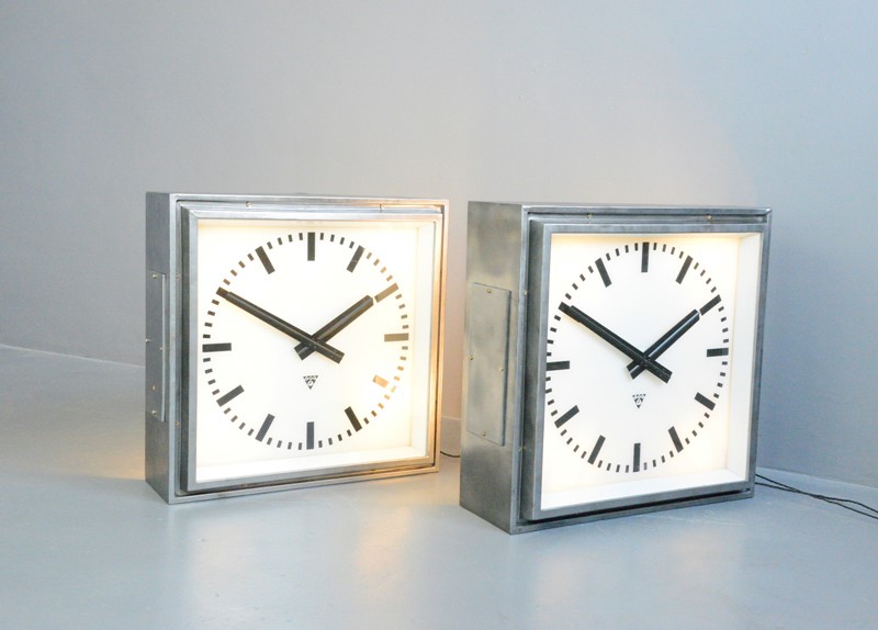 XL Light Up Station Clocks By Pragotron Circa 1950-otto-s-antiques--dsc0962-main-637642857925081469.JPG