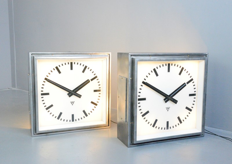XL Light Up Station Clocks By Pragotron Circa 1950-otto-s-antiques--dsc0976-main-637642857965705904.JPG