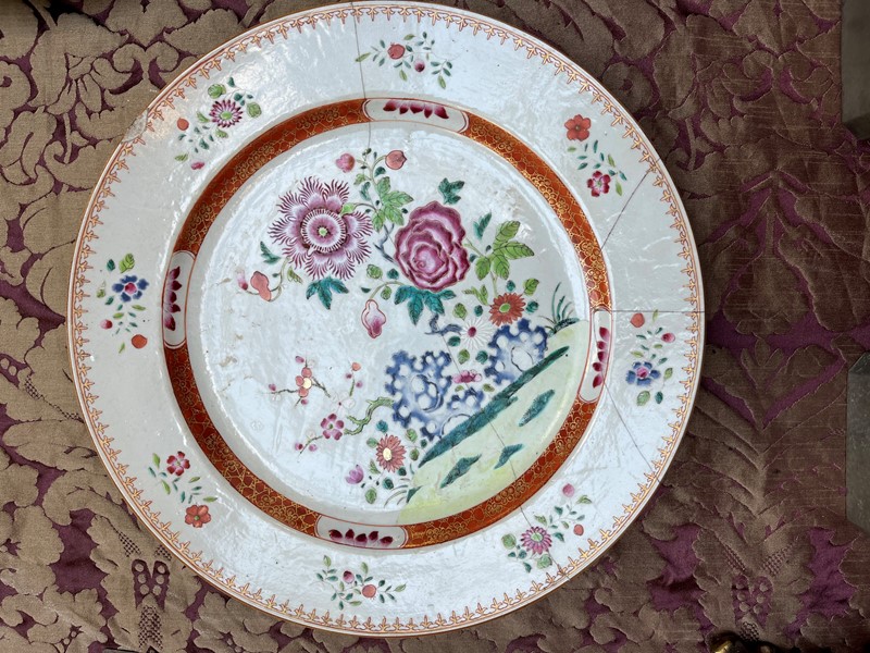 18th century Famille Rose platter-paroy-eed3fc7a-74d5-47e1-80fc-e70842df82d2-main-637989249098820263.jpeg