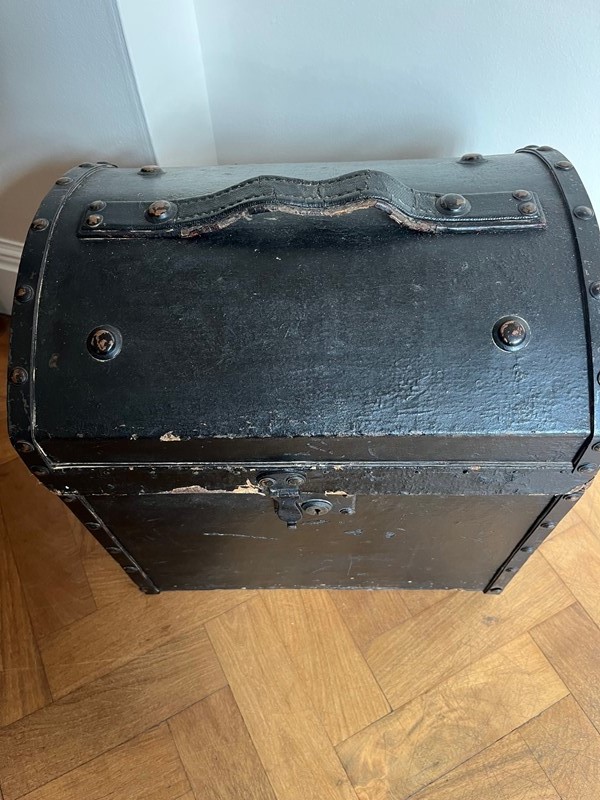 An edwardian canvas and leather small travel trunk-paroy-img-0522-main-638041319220846361.jpg