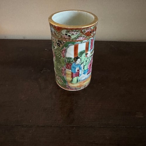 Chinese Canton Porcelain Pen Brush Pot