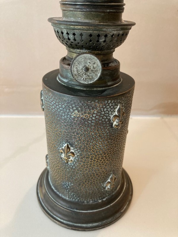 19th century French oil lamp with original chimney-paroy-img-9587-main-637570976260216666.jpg