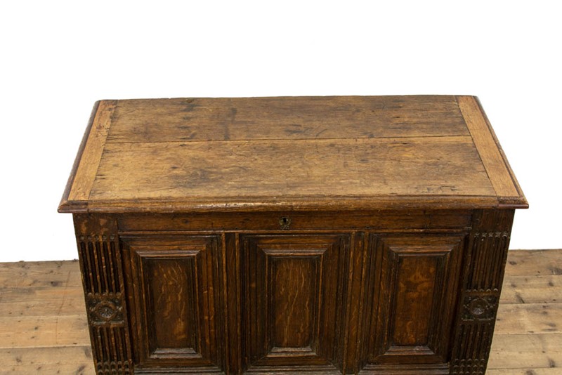 Early 18th Century Antique Oak Coffer-penderyn-antiques-m-4187-early-18th-century-antique-oak-coffer-3-main-637969356504570620.jpg