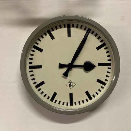 German TN electric wall clock 
