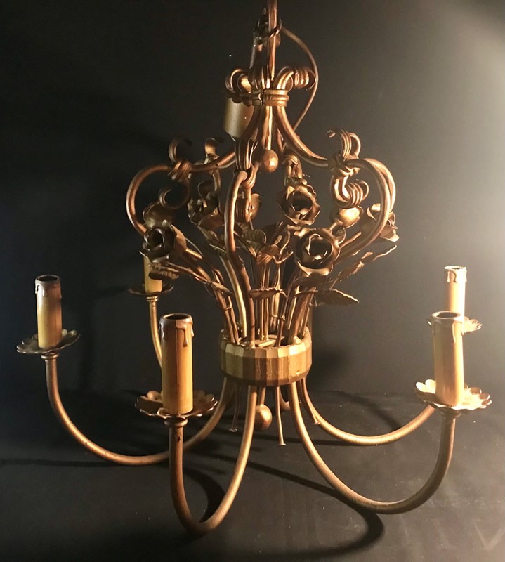 Large 6 Arm Gilt Chandelier With Roses.-pretty-blue-floral-ce13e434-3bc1-48fb-ae1f-3fbee896827a-main-637781433928345345.jpeg
