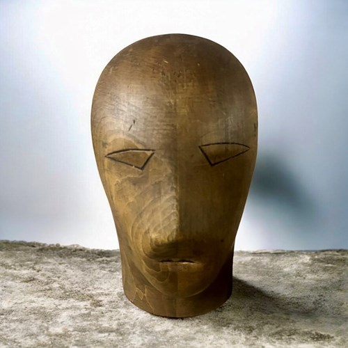 Perückenkopf .. Wig Stand