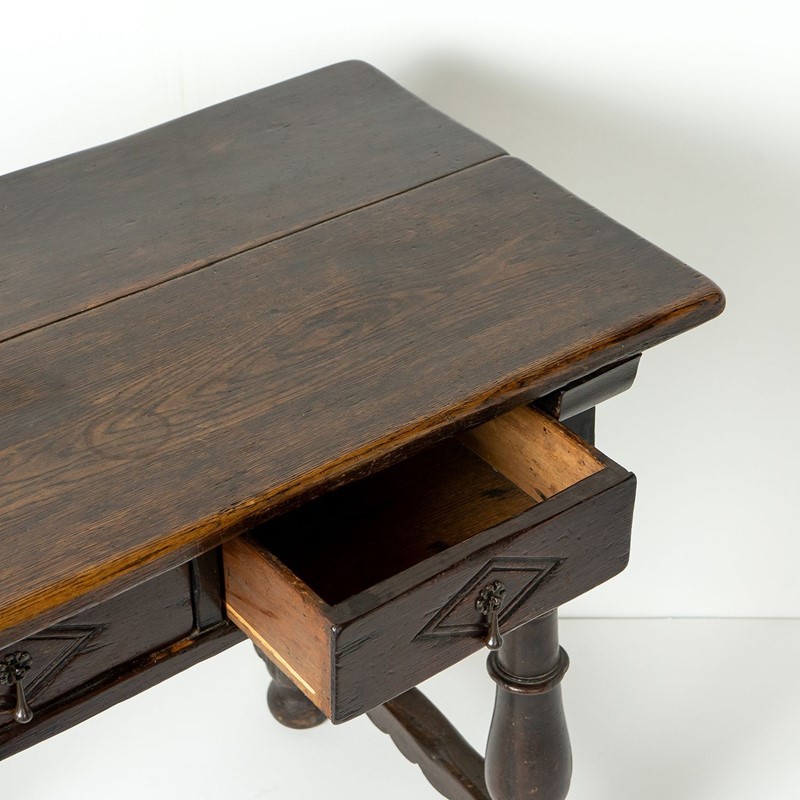 Chunky Spanish Baroque Oak Side Table With Baluster Legs, 17Th Century-rag-and-bone-10-dsc05334-main-638131253134023098.jpeg