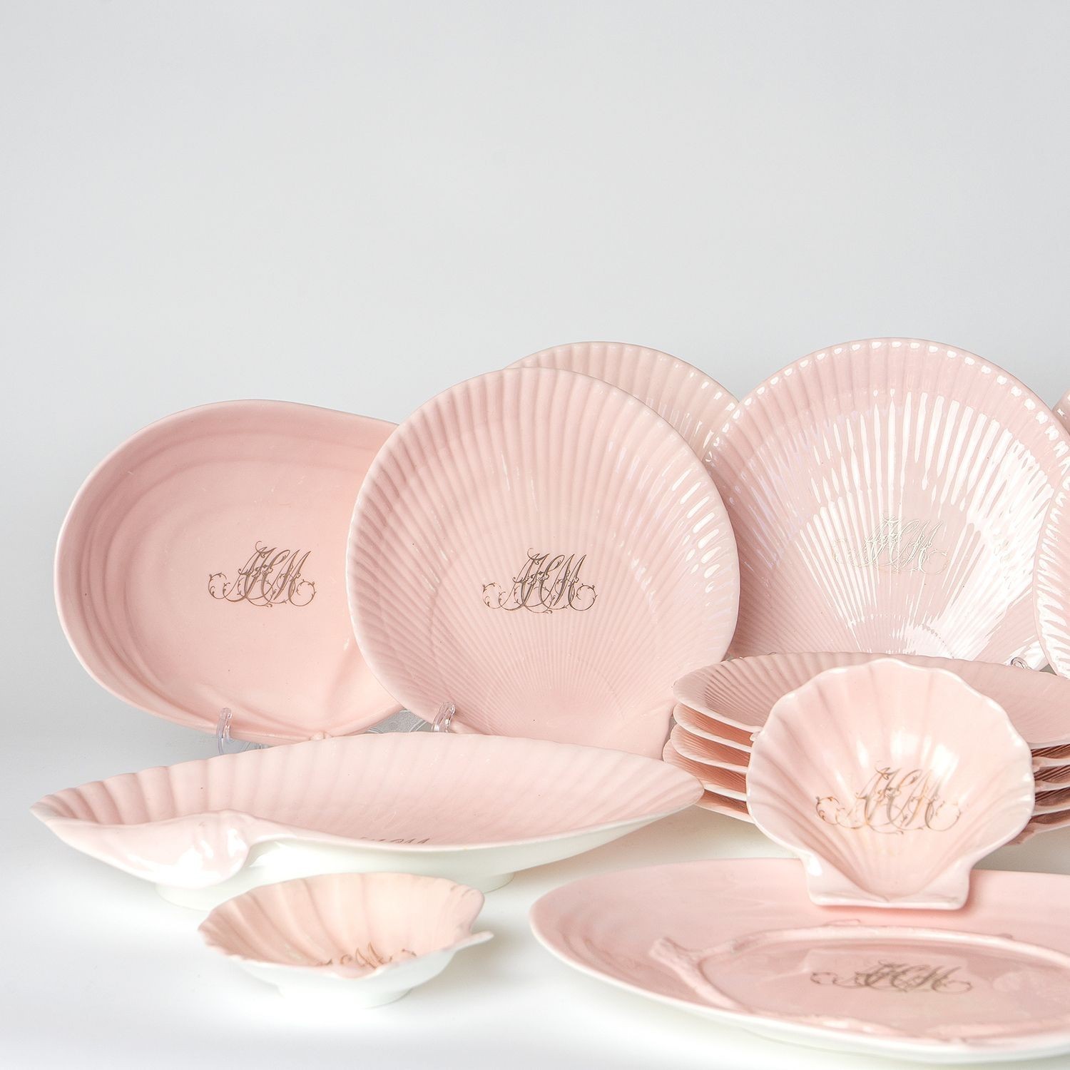 Pink Porcelain 'Nautilus' Dessert Service By Wedgwood For John 