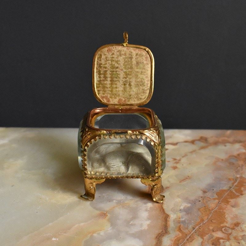 Antique French Gilt Brass And Cut Glass Souvenir Jewellery Casket, 19Th Century-rag-and-bone-dsc-0132-main-638158634311641147.jpeg
