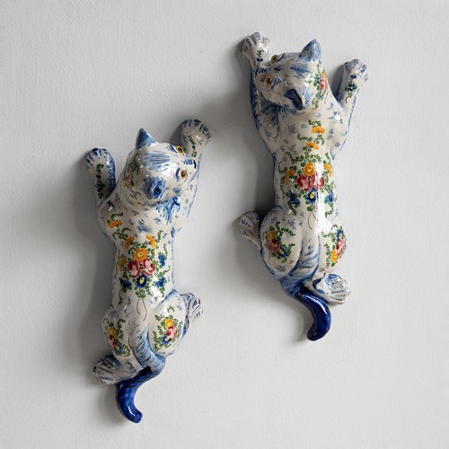 Pair Of Antique French Faience Cat Wall Pockets, Early 20Th Century