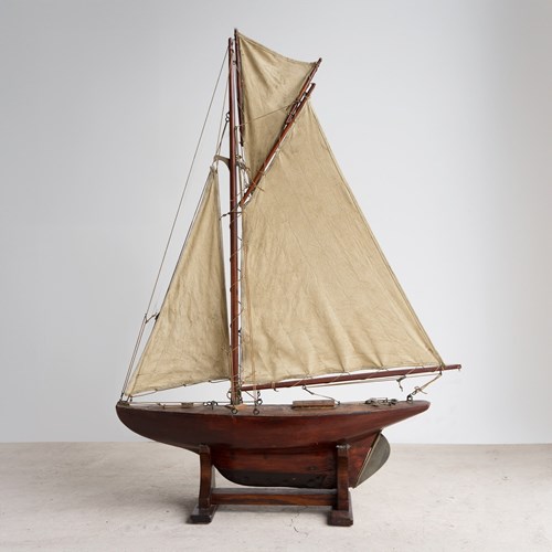 Antique Victorian Gaff Rigged Cutter Model Pond Yacht, Late 19Th Century