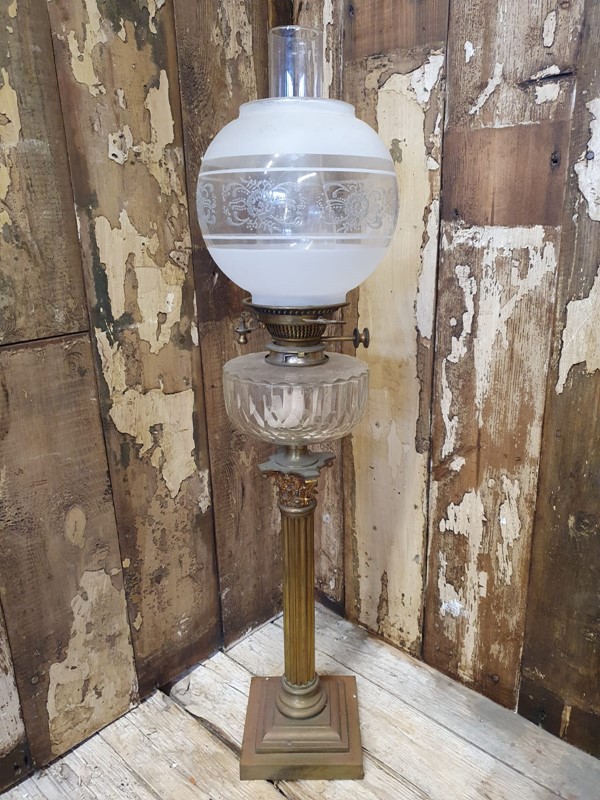 Classic Edwardian Paraffin Lamp-reginald-ballum--classic-corinthian-pillar-paraffin-lantern-1-main-638056753688395846.JPG