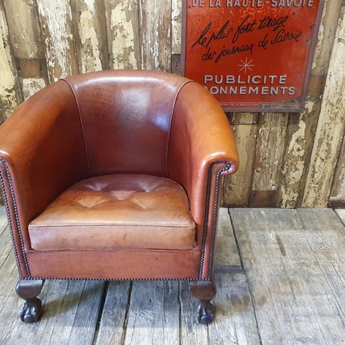 Classic Dutch Club Chair