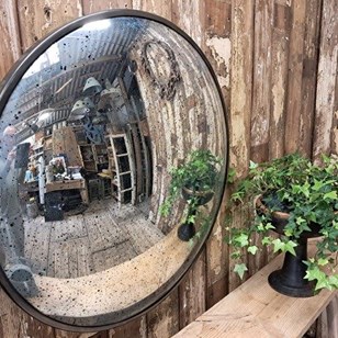 Large Convex Mirror