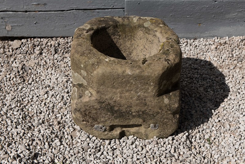 A Rare Early Stone Creeing Trough-repton-co-dsc-0266-main-636930212500956885.jpg