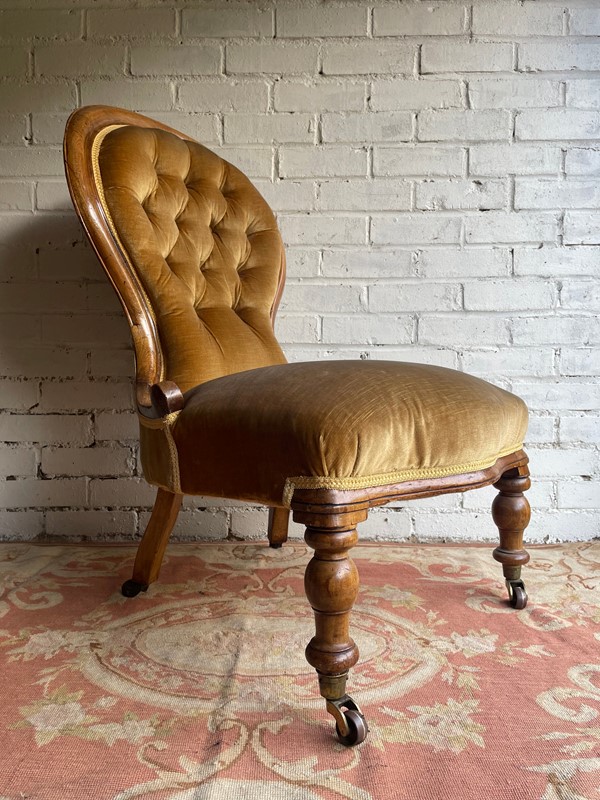 Victorian Button Back Nursing Chair-s-t-decorative-antiques-b58d359c-655a-4baf-ba3b-3760fb0128eb-main-637999883791360164.jpeg