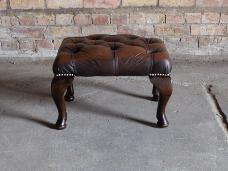 Chesterfield Brown Leather Footstool-saxongate-dsc-2516-main-637624475419017321.JPG